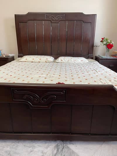 Black Kikar All Solid Wood Bed