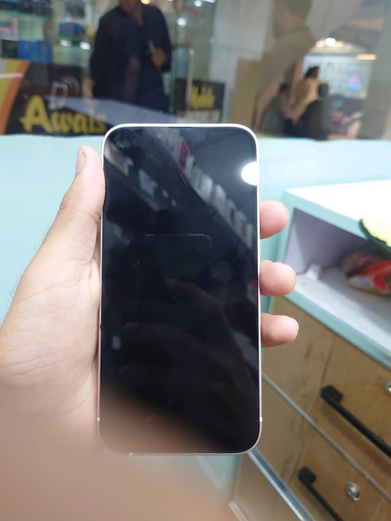 Apple iPhone 13 1