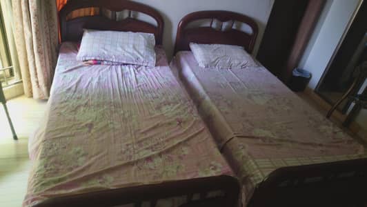 Single bed pair