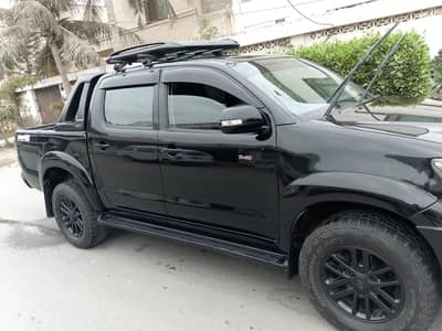 Vigo champ Toyota Hilux 2012