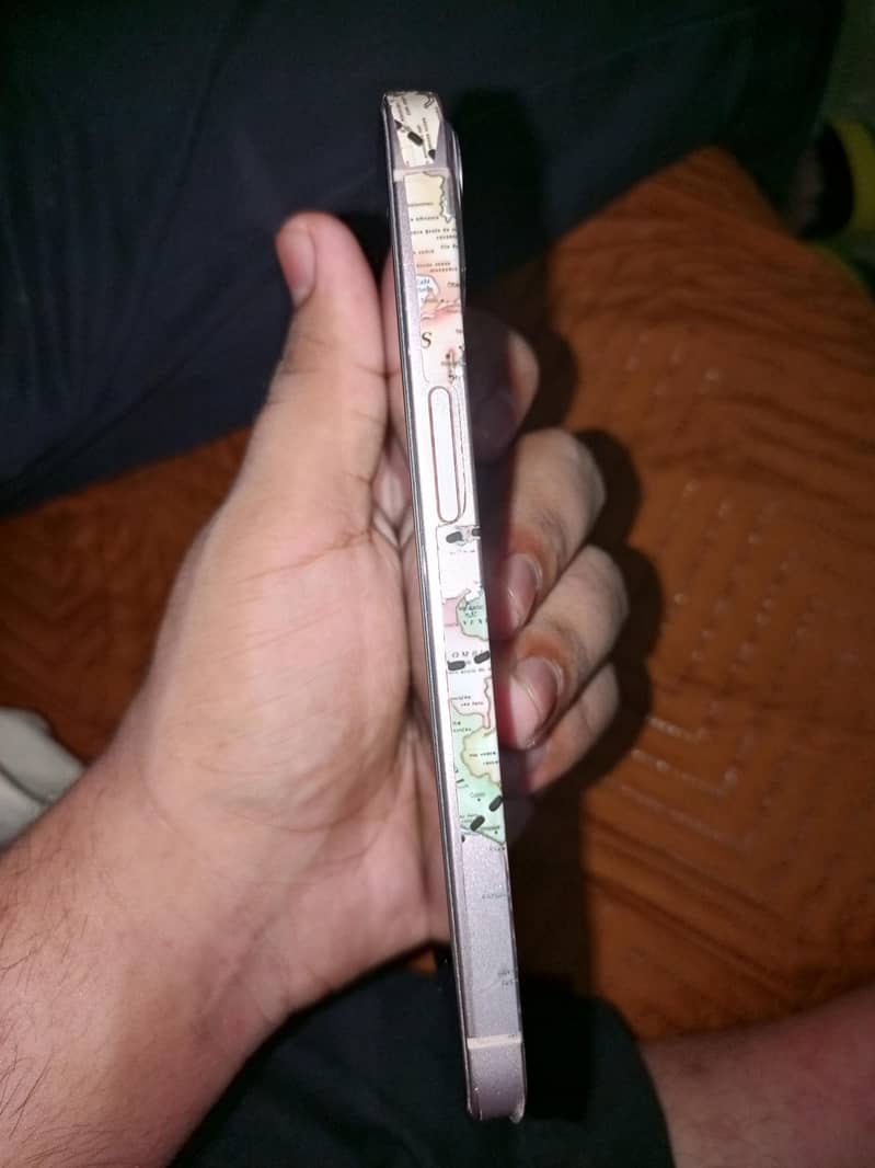 Apple iPhone 13 3