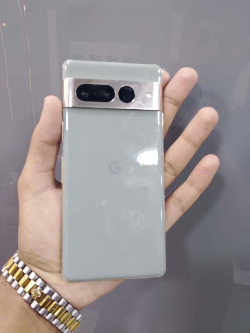 Google Pixel 7 Pro 8