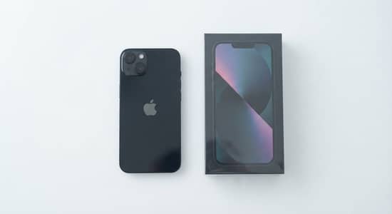 Apple iPhone 13