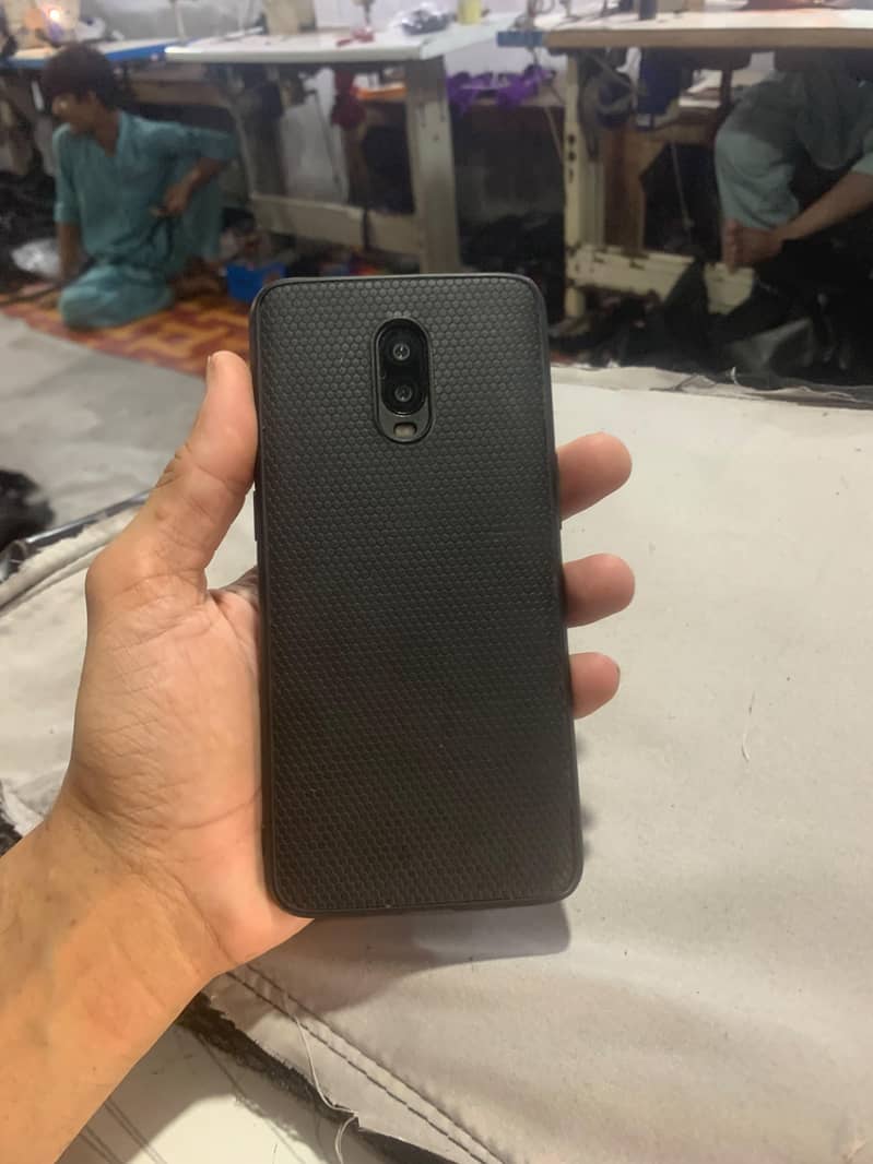 One Plus 6T 2