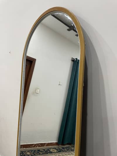 Beautiful mirror 6 to 7 feet with lights