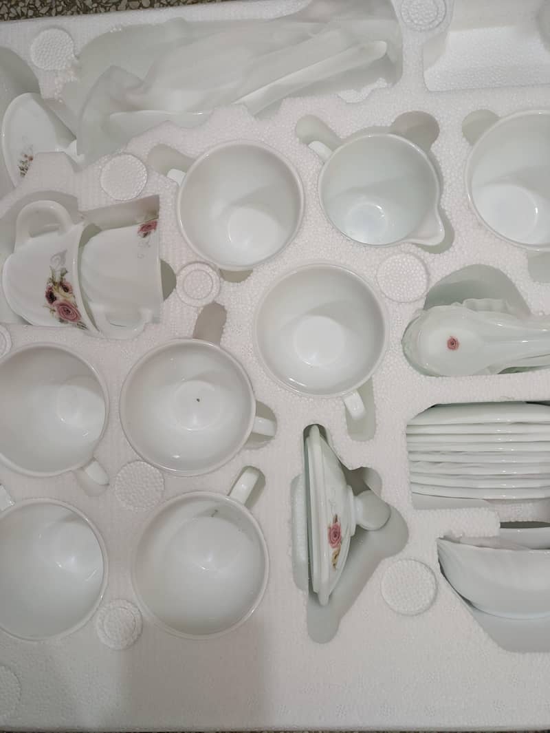 Dinner set 2