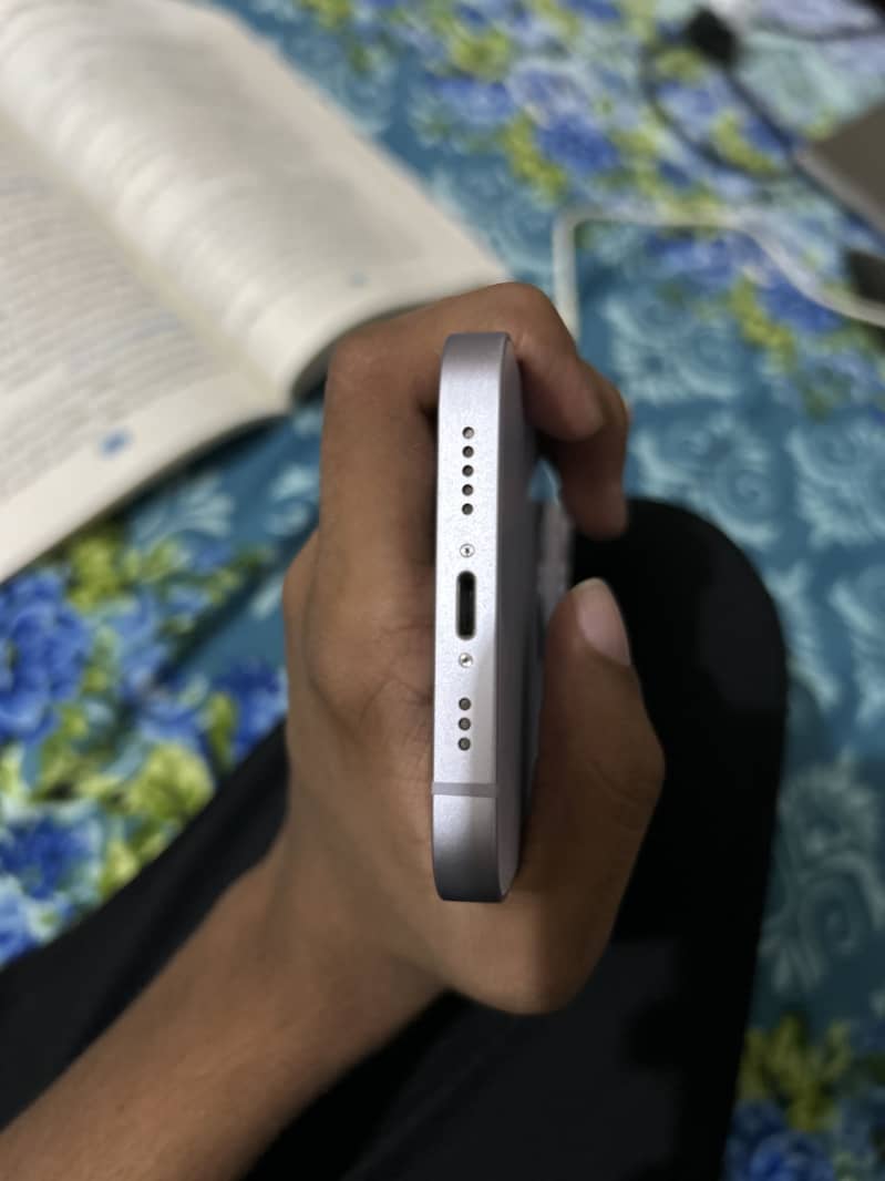 Apple iPhone 14 8