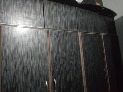 8 Pieces Wardrobes