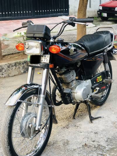 Honda CG-125 (Model 2018) Genuine Condition