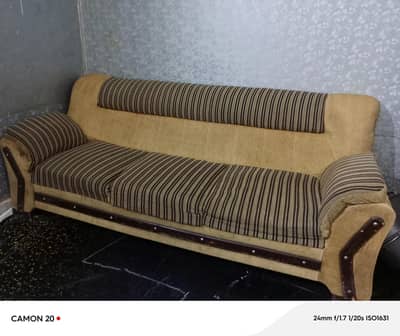 1, 2, 3 seater Sofa set complete (wooden) in used condition