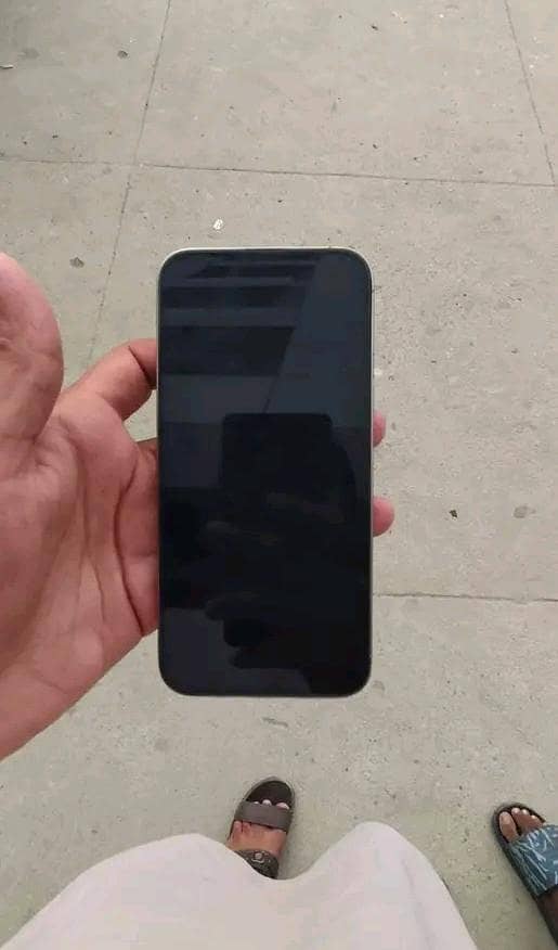Apple iPhone 15 Pro Max 1
