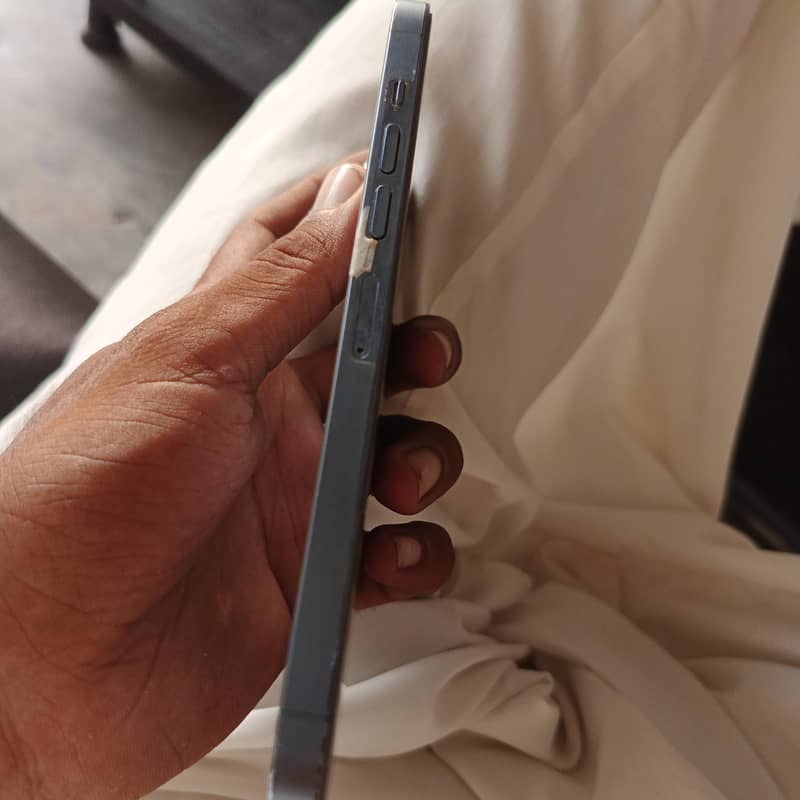Apple iPhone 13 Pro Max 2