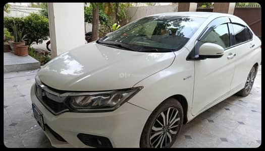 Honda Grace Hybrid 2017 model Islamabad Registered year 2021