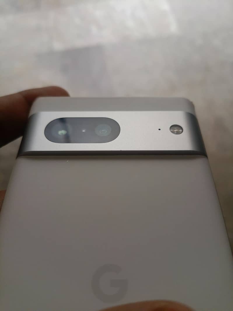 Google Pixel 7 4