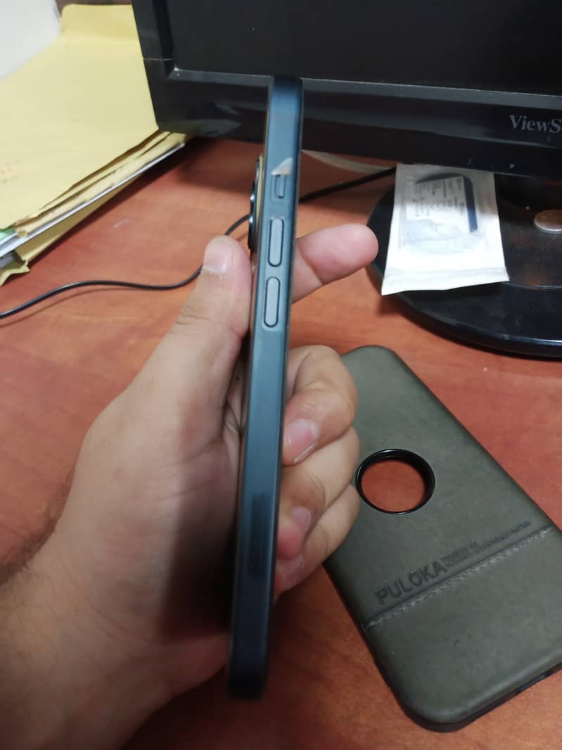 Apple iPhone 13 3
