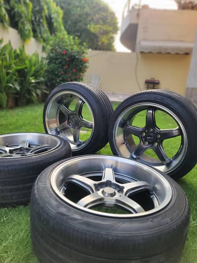 18 inch rims (staggered 9.5j, 10.5j)