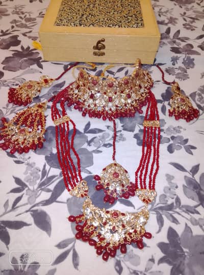 Bridal wear jewelly set