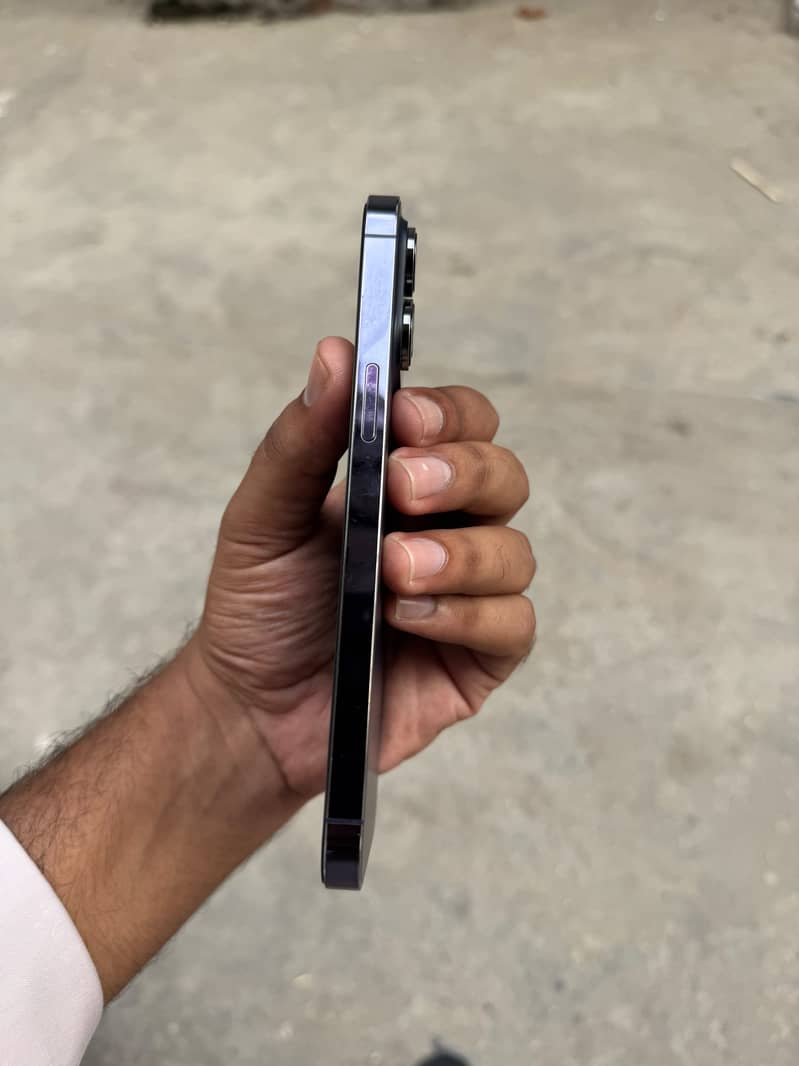 Apple iPhone 14 Pro Max 2