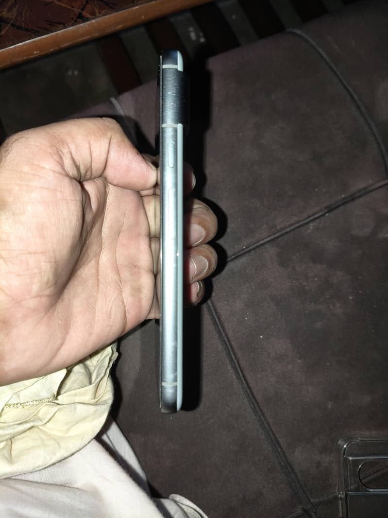 Google Pixel 8 2