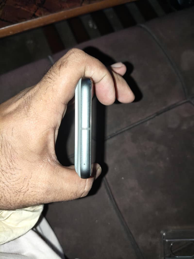 Google Pixel 8 3