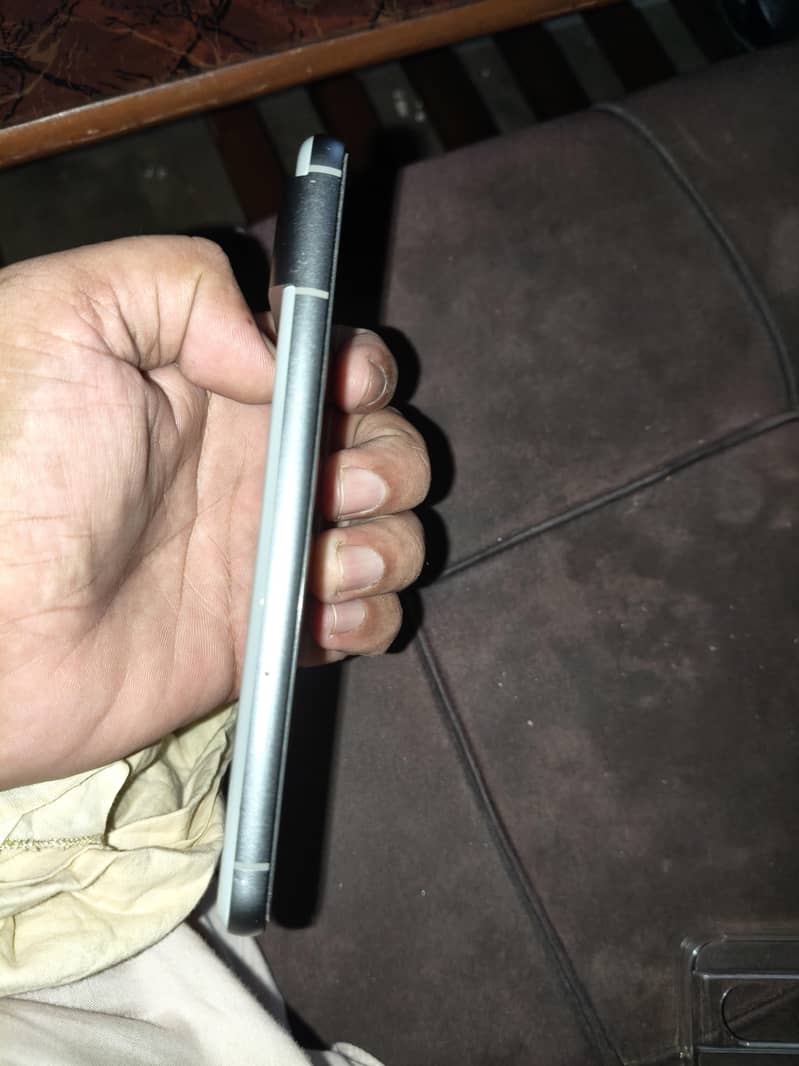 Google Pixel 8 5