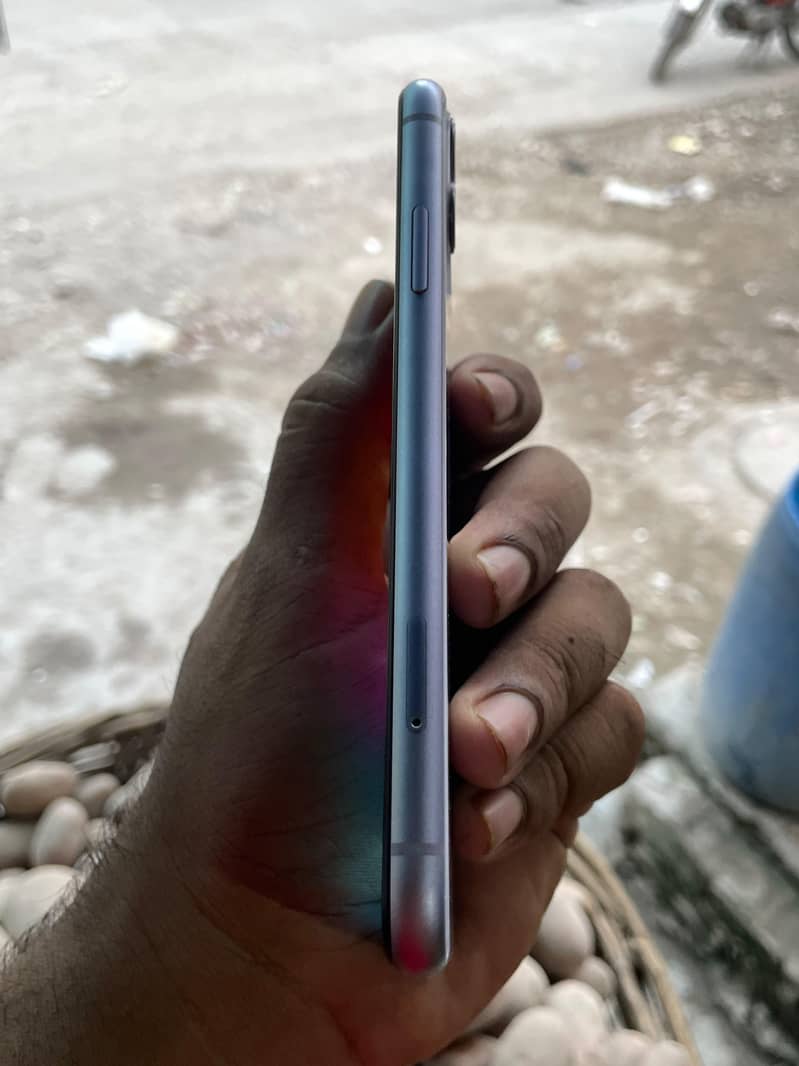 Apple iPhone 11 9