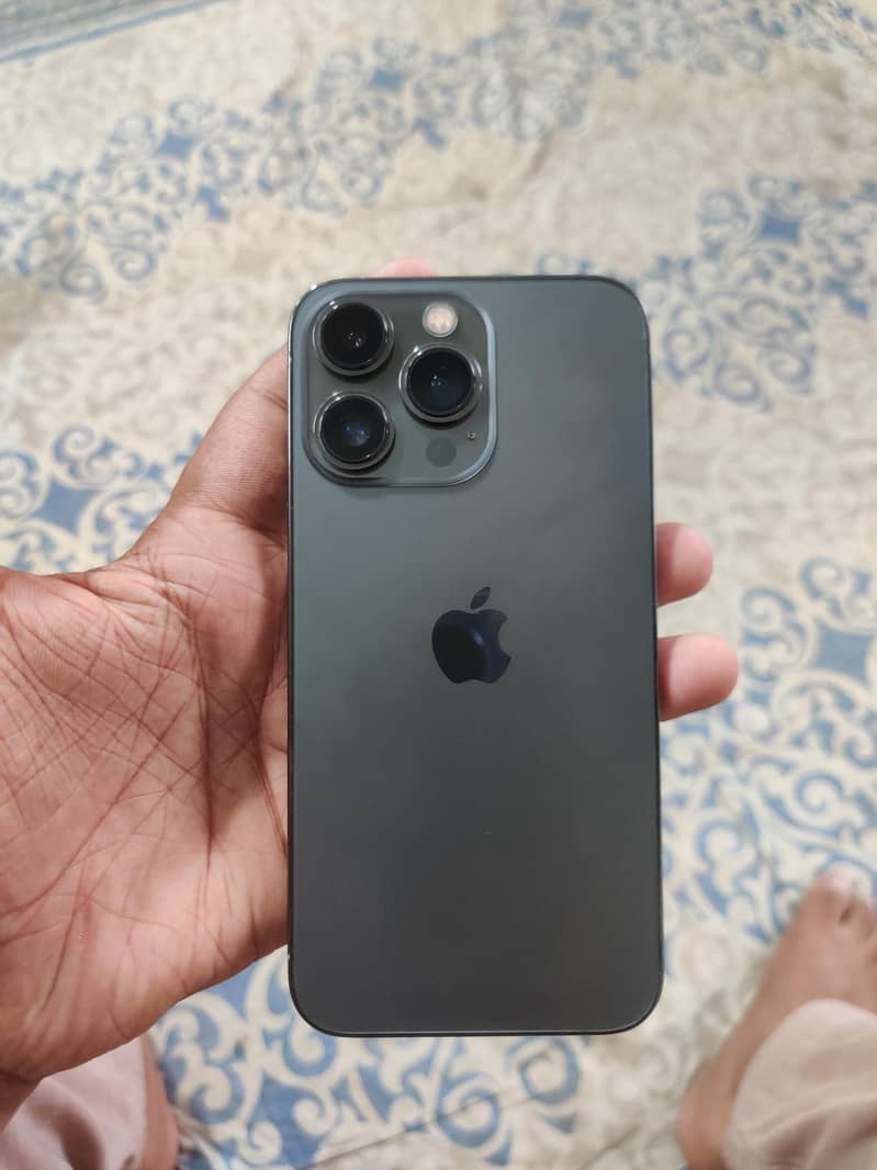 Apple iPhone 13 Pro 1
