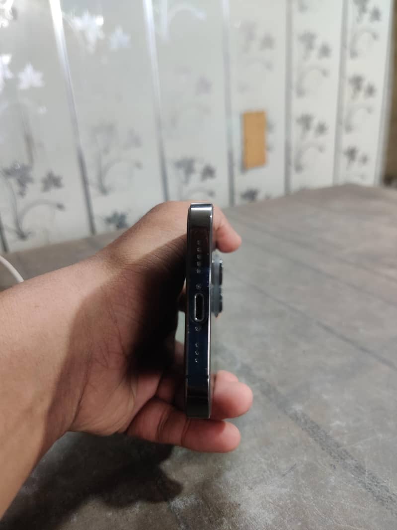 Apple iPhone 13 Pro 3