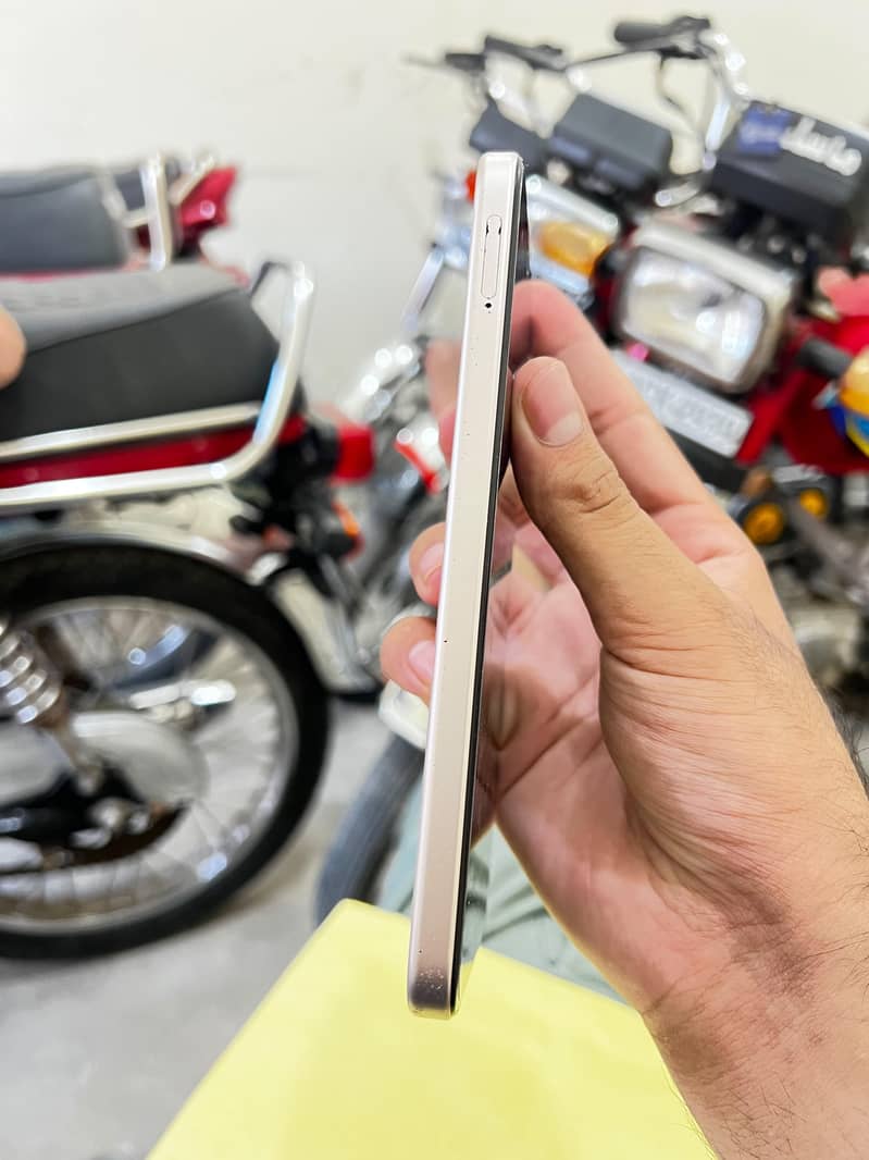 OPPO A6 2