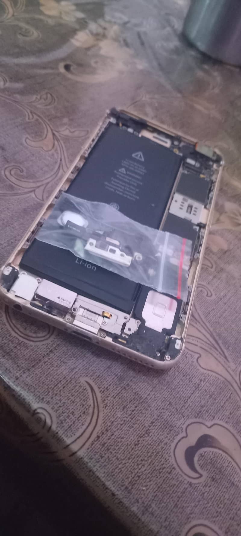 Apple iPhone 6S Plus 0