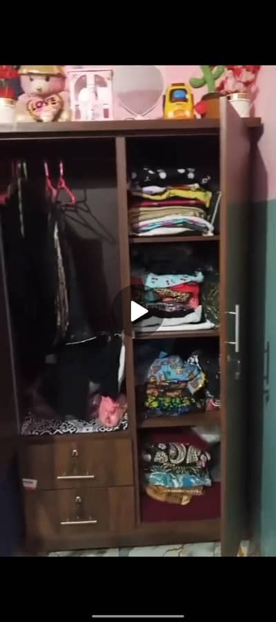 almari wardrobe