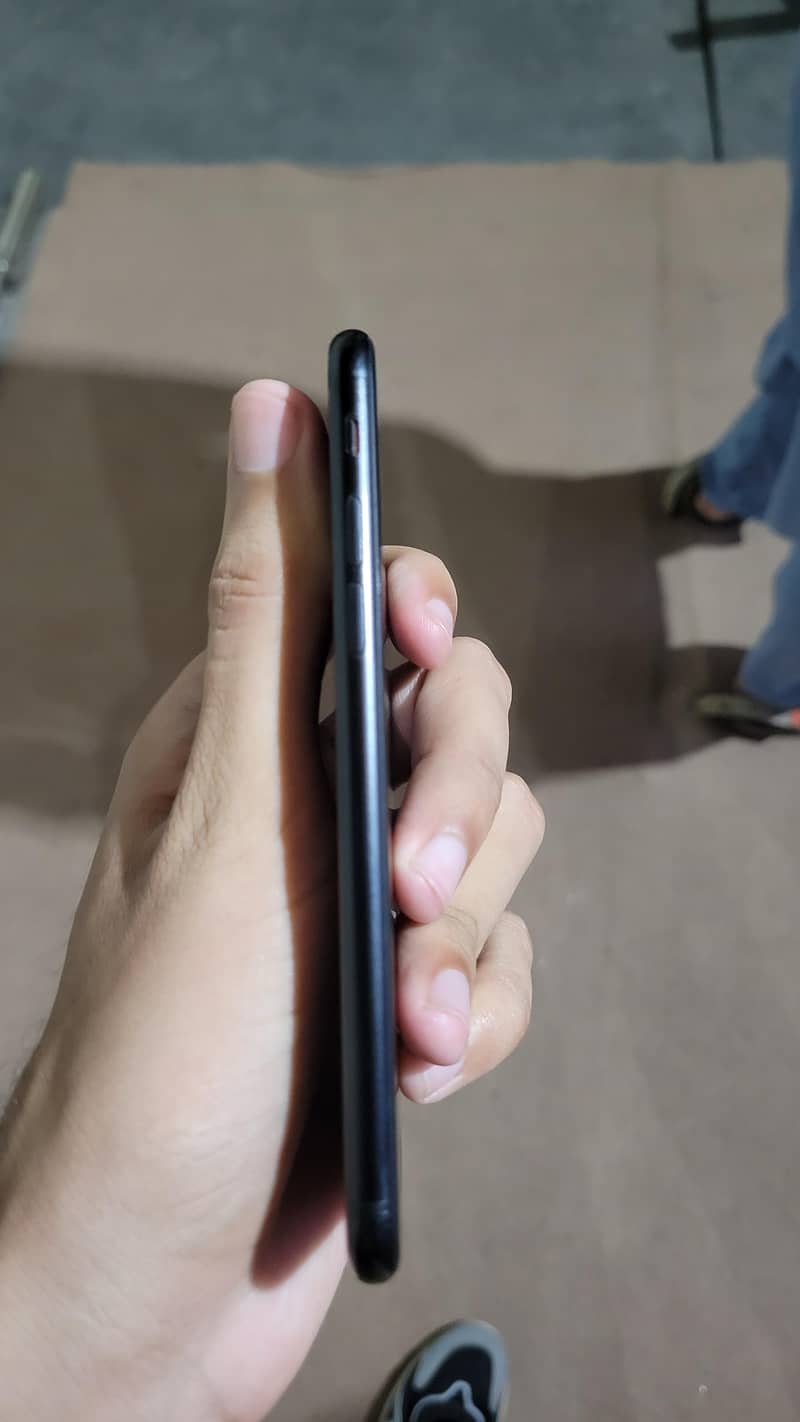 Apple iPhone SE 6