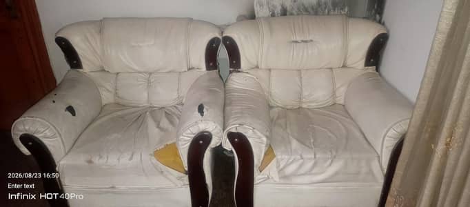 7 seater old sofa