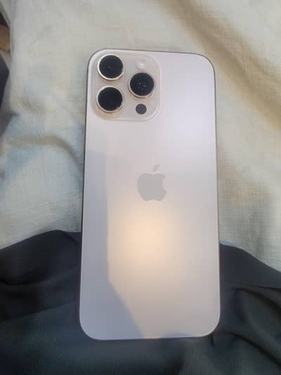 Apple iPhone 16 Pro Max