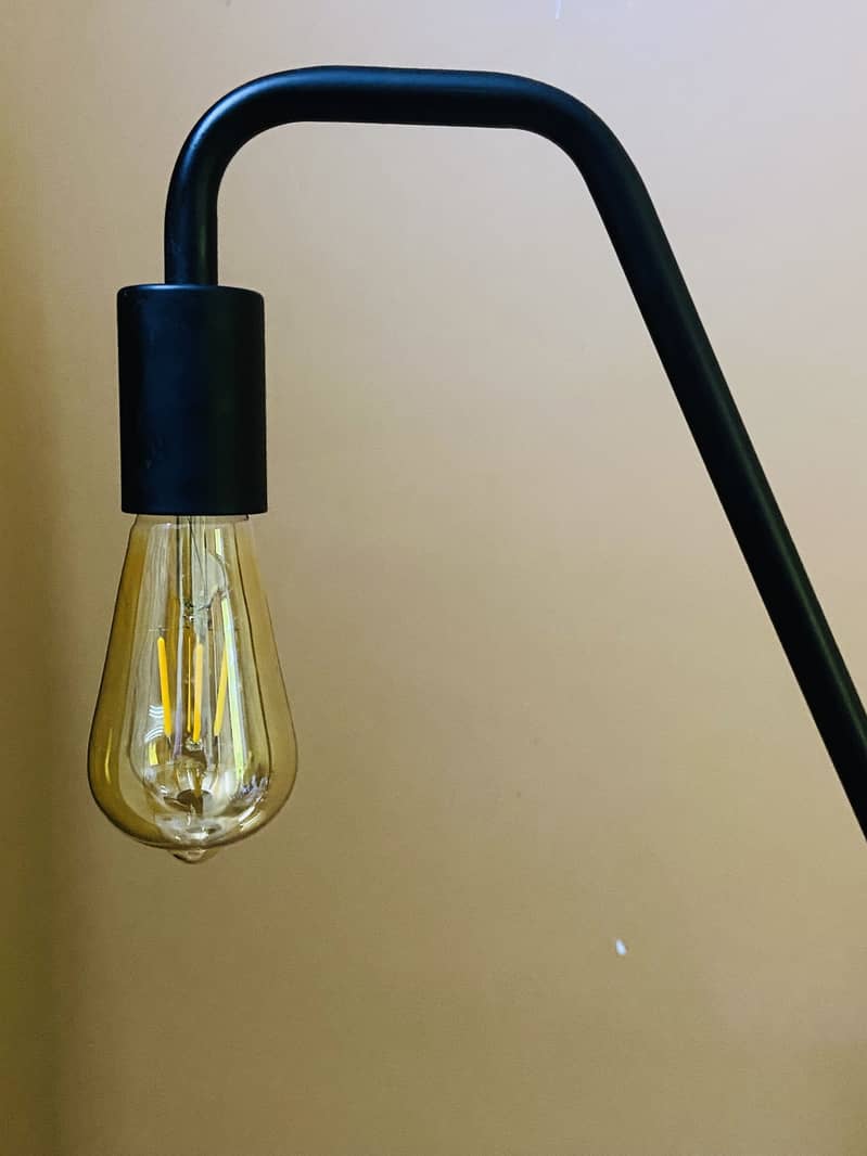 Floor Lamp 1