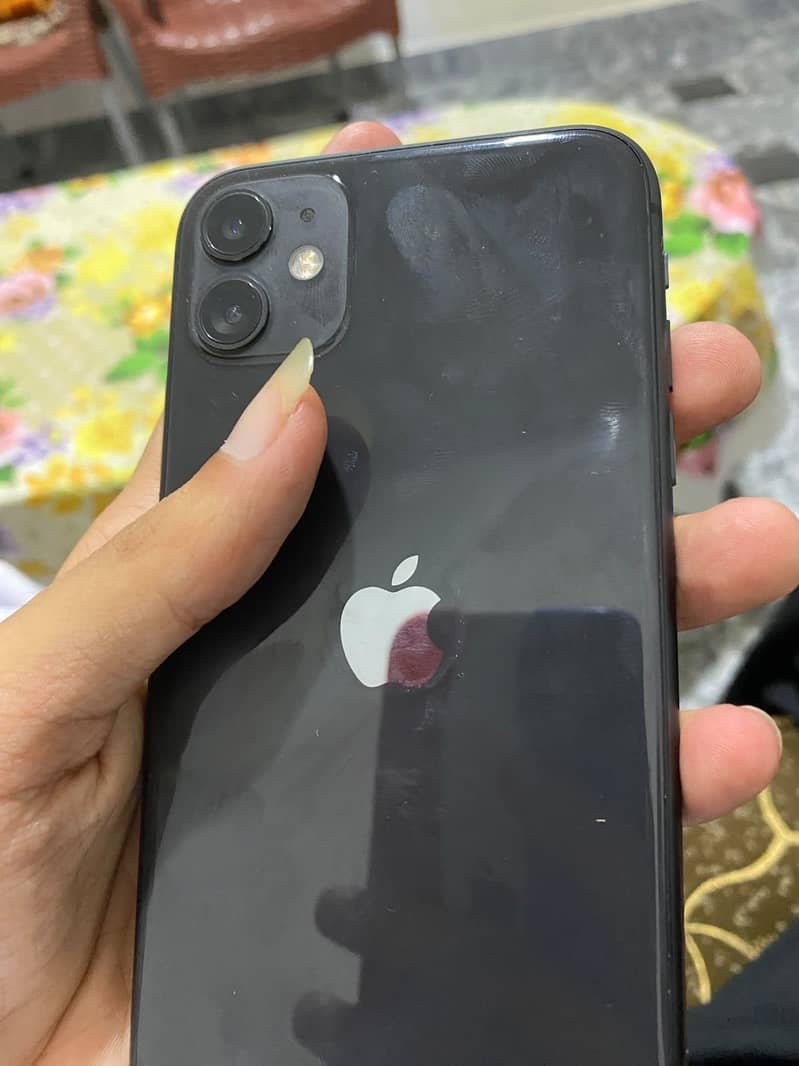 Apple iPhone 11 3
