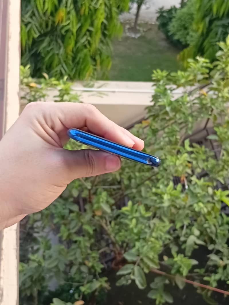 Realme 3 3