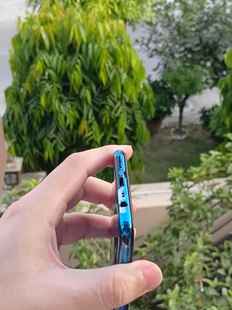 Realme 3 5