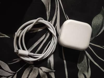 35W charger Iphone
