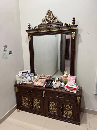 Luxury Wooden Master Bed Set with Dressing Table & Crockery Cabinet