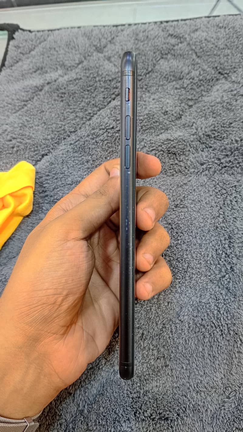 Apple iPhone 7 Plus 1