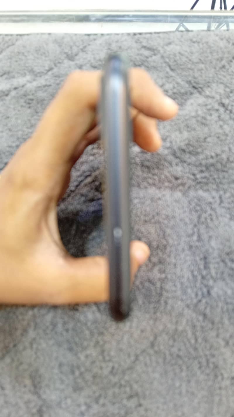 Apple iPhone 7 Plus 3