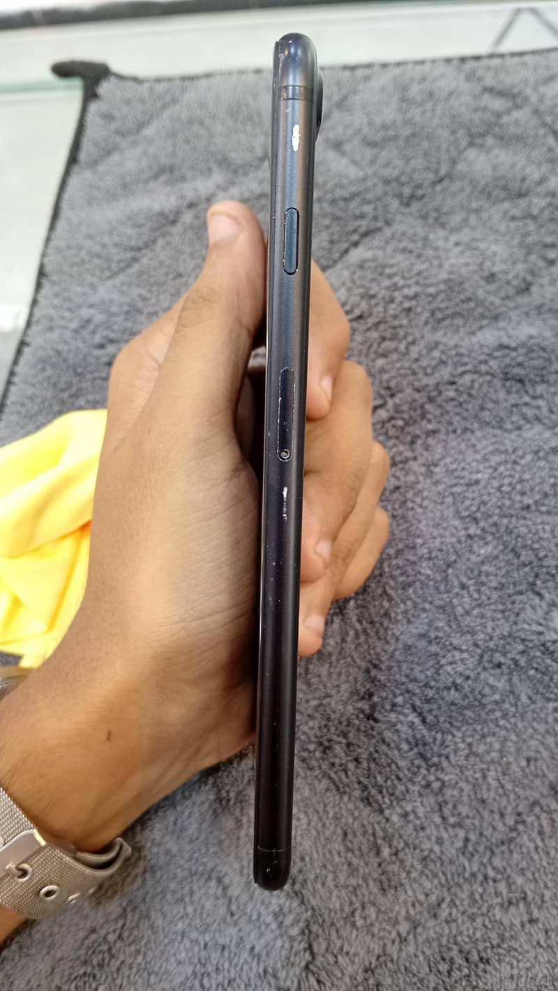 Apple iPhone 7 Plus 4