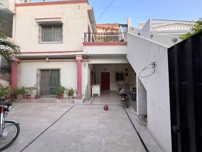 Naveed Bungalows 200 Sq Yd | 1 + 3 Bed DD | Boundary Wall Project | Block 17 | Gulistan E Johar