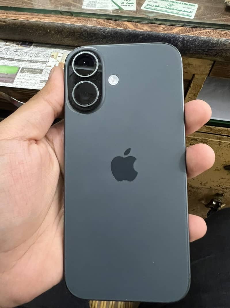 Apple iPhone 17 1
