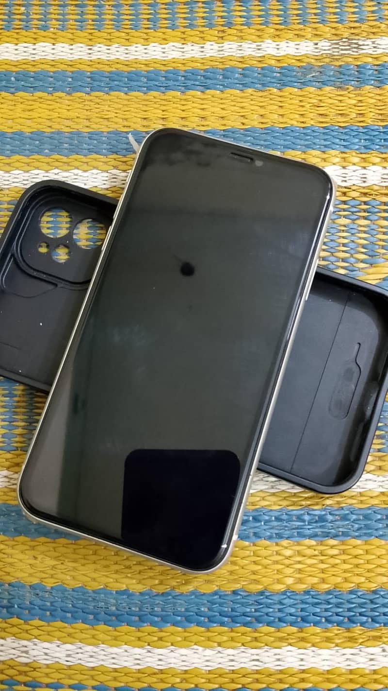 Apple iPhone 11 3