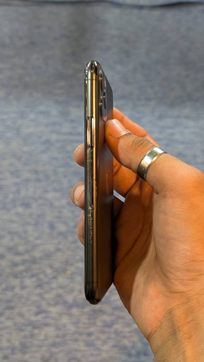 Apple iPhone 11 Pro 5