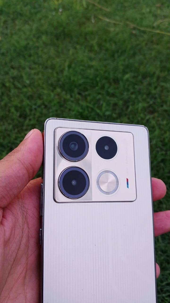Infinix Note 40 0