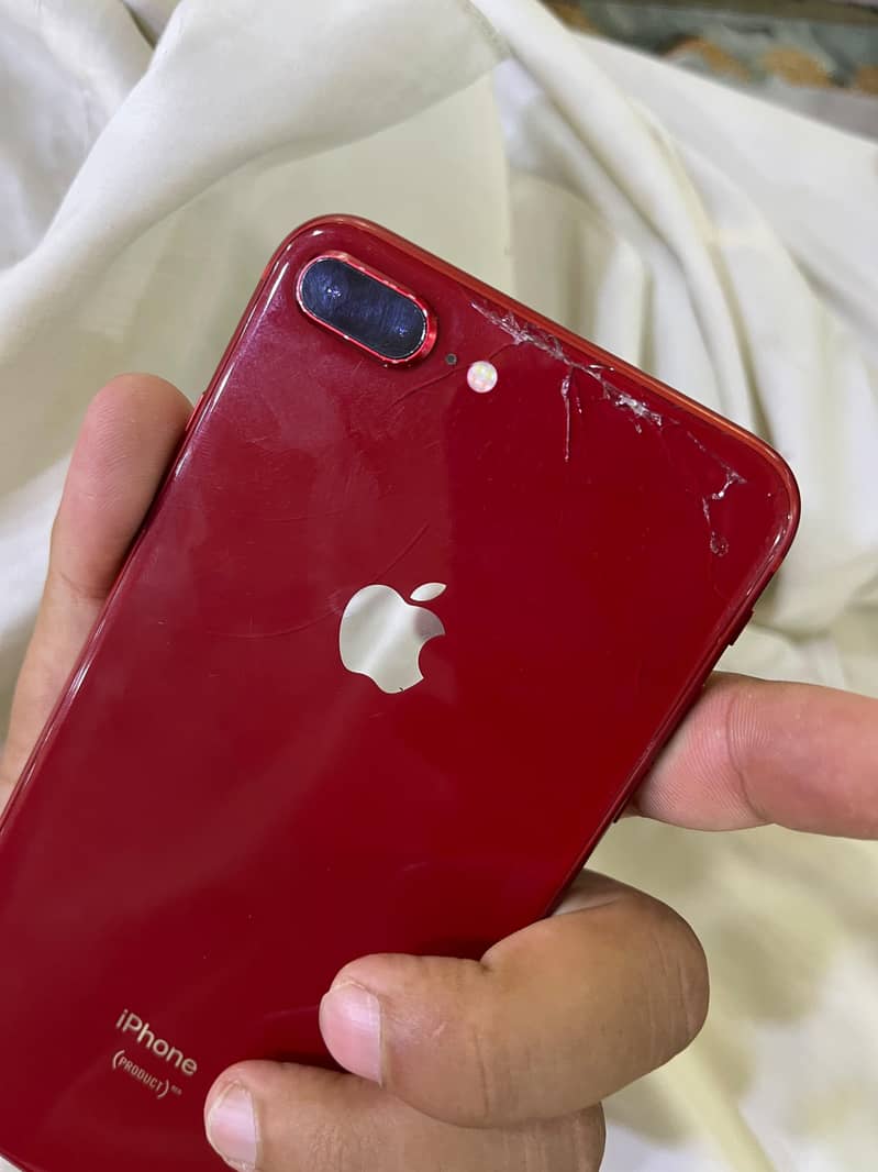 Apple iPhone 8 Plus 4