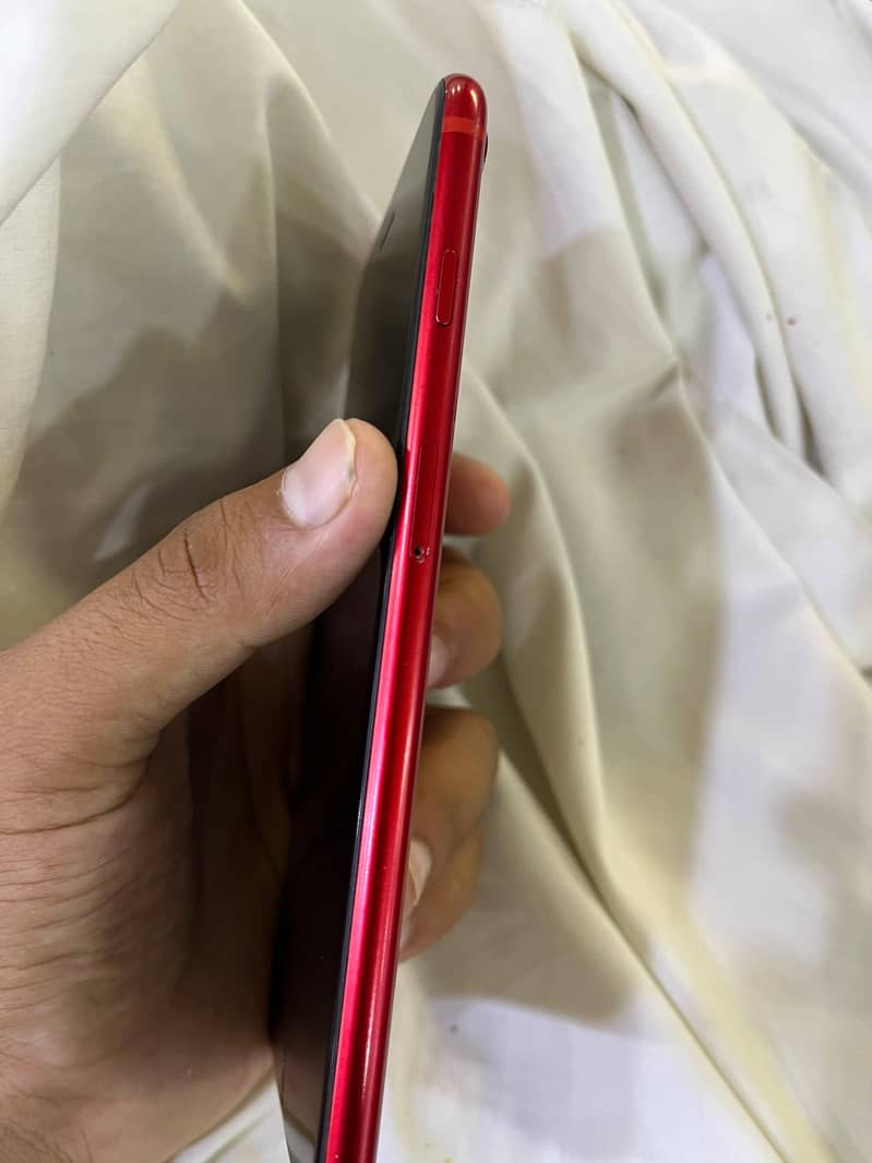 Apple iPhone 8 Plus 5